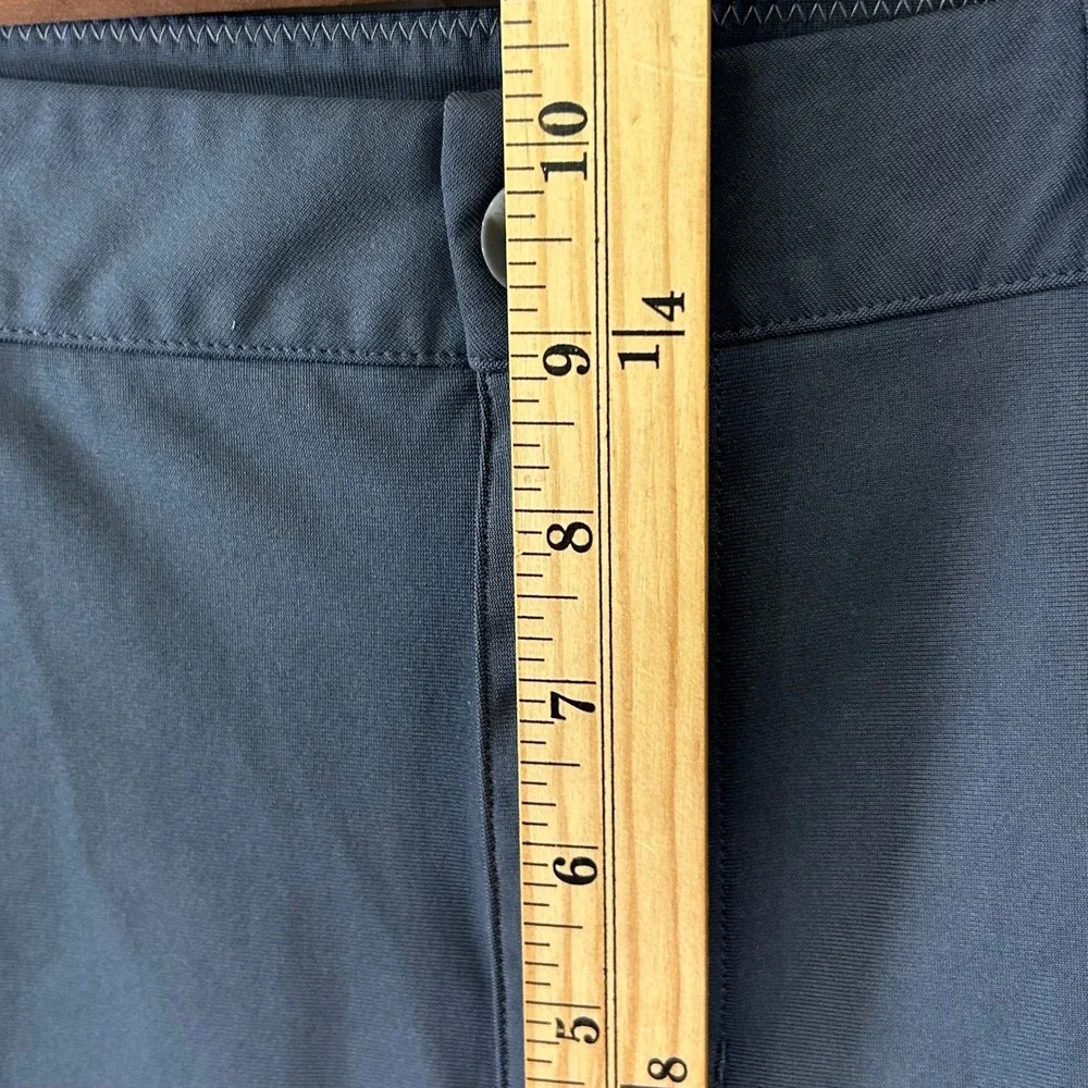 Vuori Meta Shorts Mens 30 Charcoal Gray Performance Stretch Hiking Golf Techwear